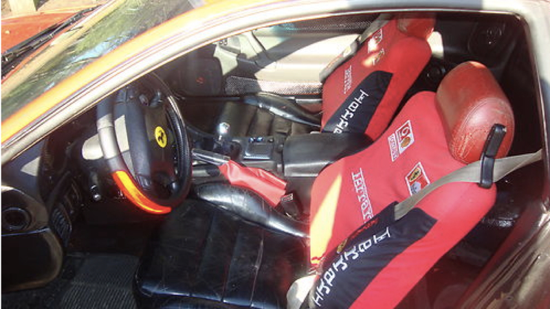 Illustration for article titled This Mitsubishi 3000GT Does Not Make A Convincing Ferrari F430